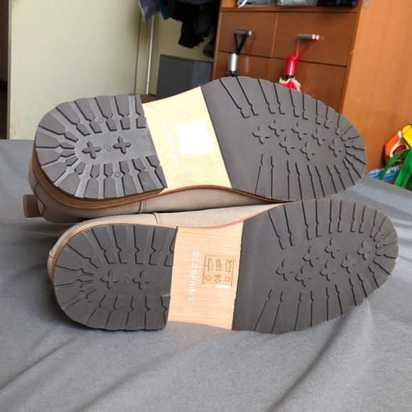 Call It Spring Men’s Chelsea Boots (US 8) - Picture 4 of 4